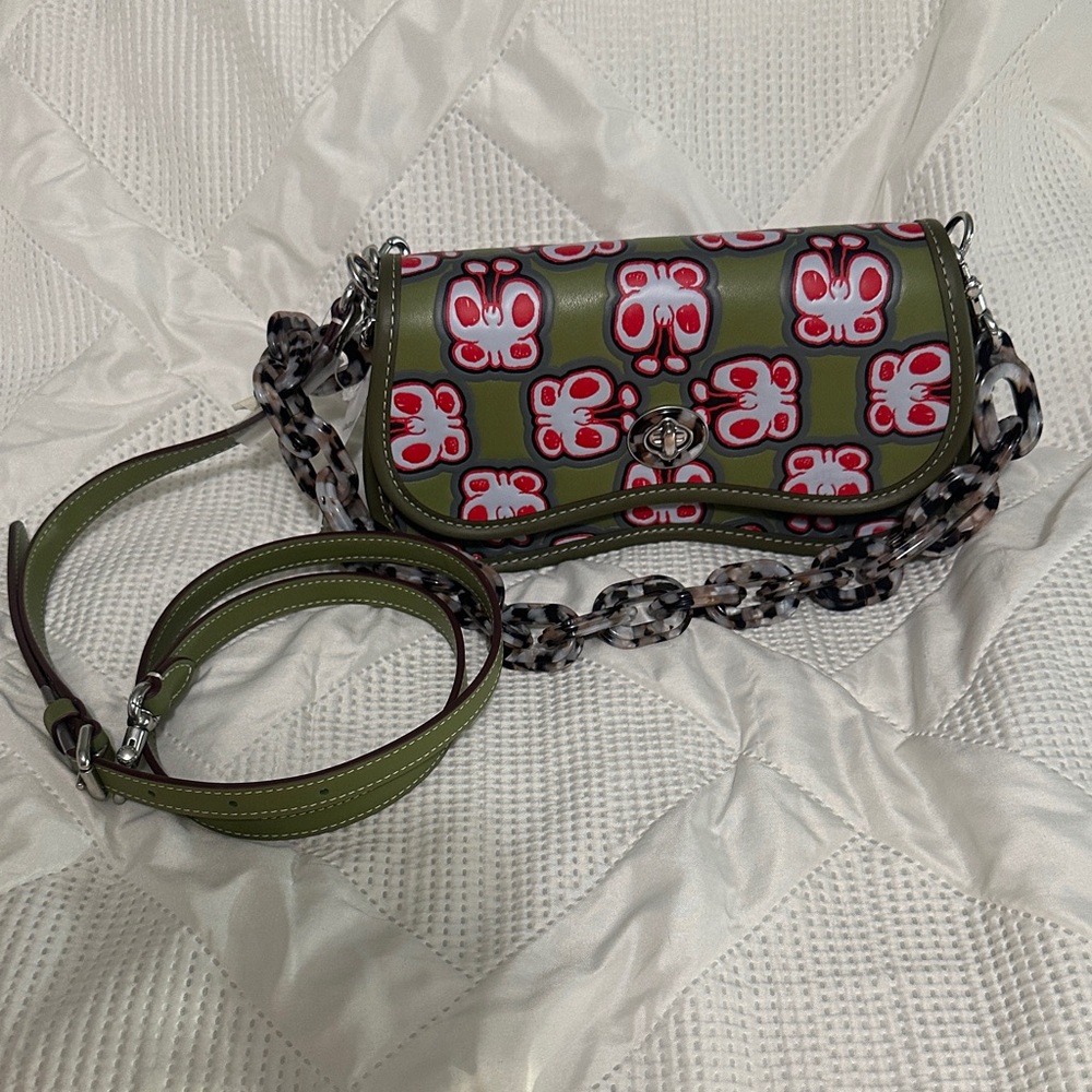 COACH ~ COACHTOPIA Olive Green Multi Butterfly 🦋